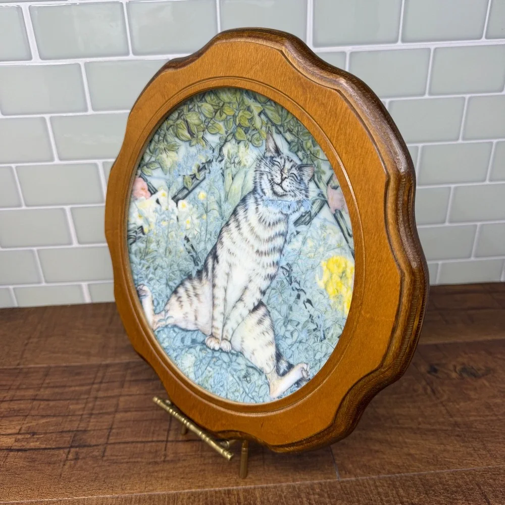 Vintage 1982 Zoë Stokes Framed Happy Cat Wall Plate • Cottagecore Decor